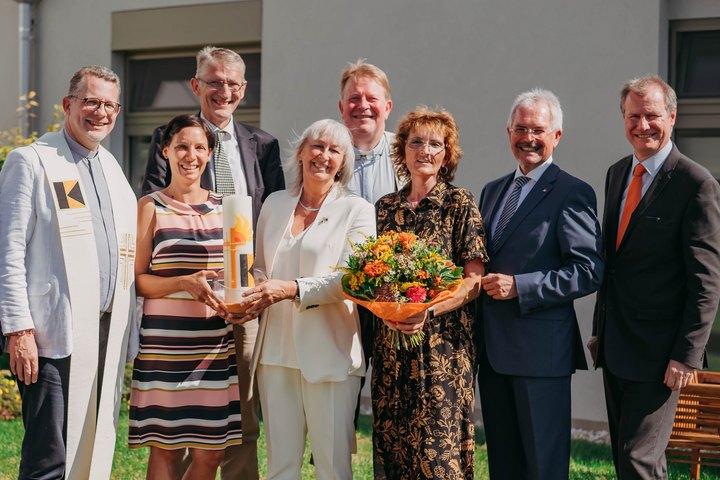 Bundespräses G. Gump, Einrichtungsleiterin Ch. Schodl-Meier, Bürgermeister J. Fürst, Kolping-Präsidentin Ch. Leopold, Landtagspräsident K. Wilfing, Geschäfsführer Kolping Österreich A. Pribyl